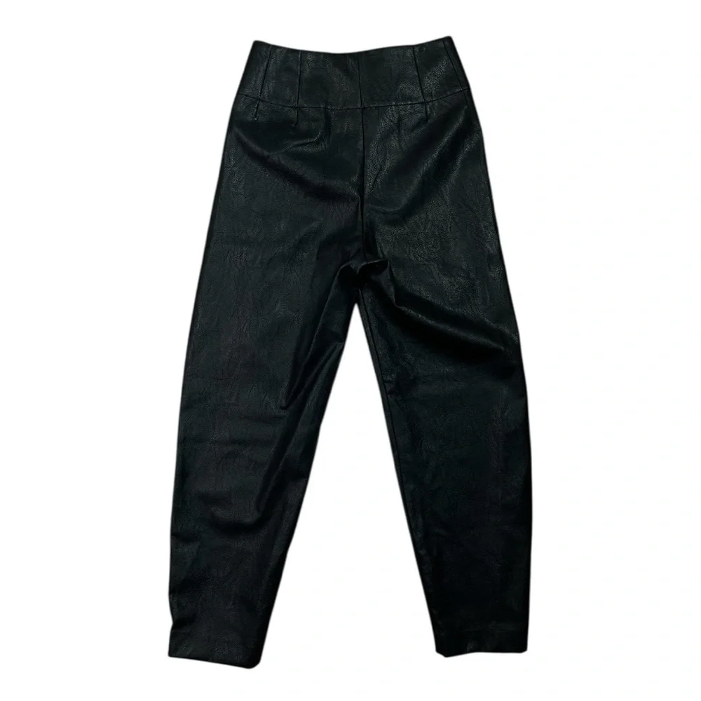 Line & Dot nwt line